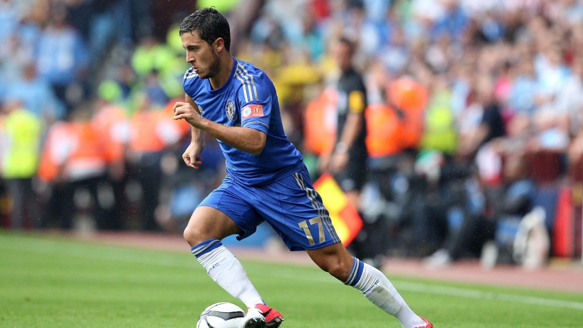 各大足球俱乐部推出粉丝互动平台,增强用户粘性,足球俱乐部粉丝数